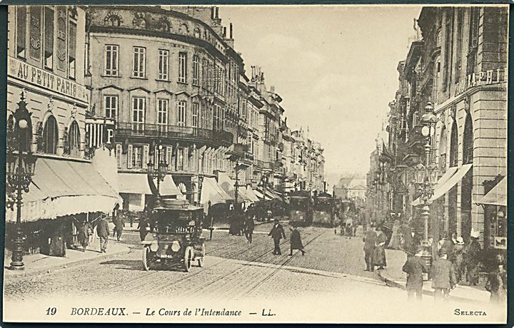 Frankrig. Bordeaux. Le Cours de l'Intendance. Med sporvogne no. 135 & 160.  L. L. no. 19. 