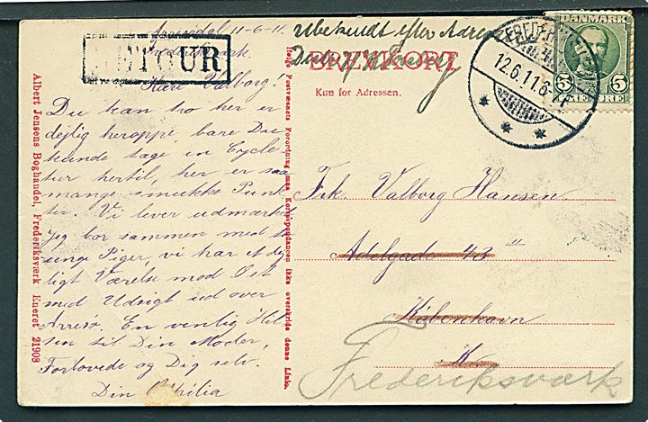 5 øre Fr. VIII på brevkort (Musik i lejren ved Frederiksværk) fra Frederiksværk d. 12.6.1911 til København. Retur som ubekendt.
