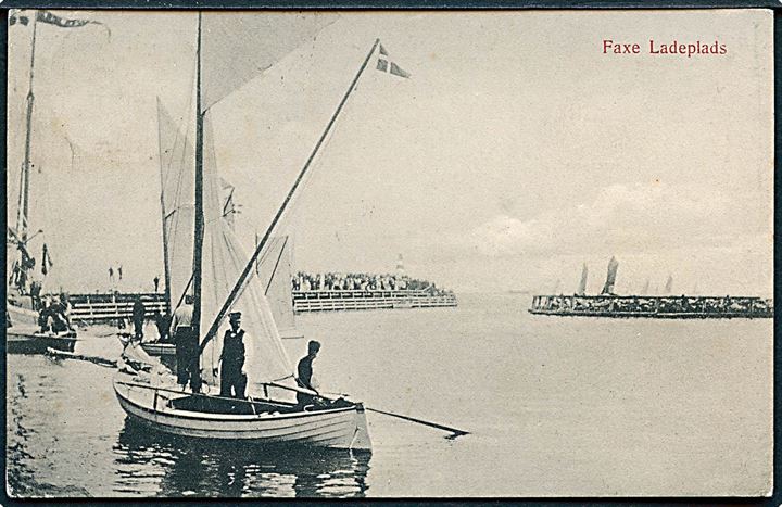 False Ladeplads, havneparti med lille sejlbåd. P. N. Tingleff no. 814.