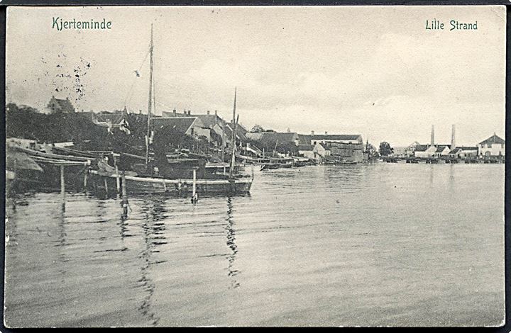 Kerteminde, Lille Strand med fiskefartøj. P. Alstrup no. 4428.