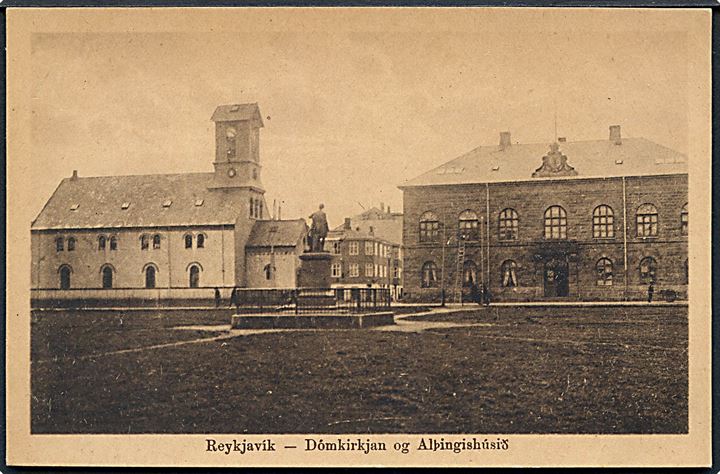Reykjavik, Domkirken og Althingshuset. S. Eymundson no. 44.
