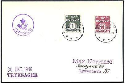 1 øre og 5 øre Bølgelinie på filatelistisk tryksags-brevkort annulleret Haderslev d. 29.9.1946 og sidestemplet med posthornstempel (STYDING) til København.
