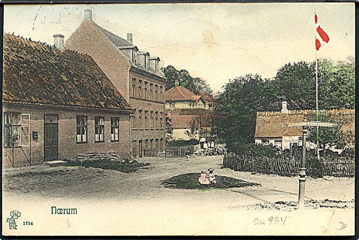 5 øre Våben på brevkort (Parti fra Nærum) annulleret med stjernestempel NÆRUM og sidestemplet bureau Kjøbenhavn - Holte T.37 d. 7.?.1905 til Charlottenlund.