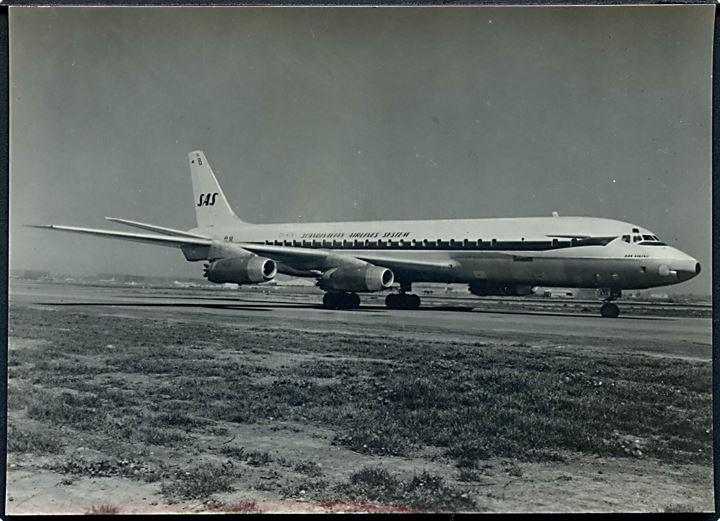 Fly SAS DC - 8C. F. Munthe - Østerbye no. 754. 