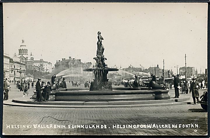 Finland.  Helsingfors, Wallchens fontain. Fotokort u/no. 