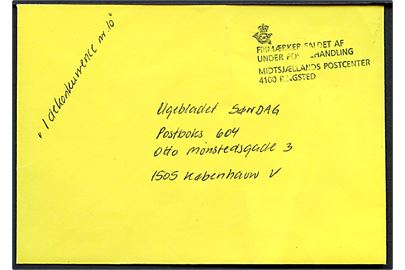 Kuvert uden frimærke fra Solrød Strand til København. Sort stempel: Frimærker faldet af under postbehandling / Midtsjællands Postcenter 4100 Ringsted.