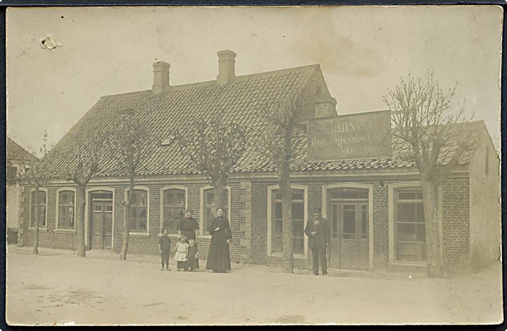 Hansen's Bygningssnedkeri, facade. Fotokort ukendt sted.