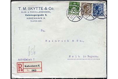 10 øre Bølgelinie, 20 øre og 40 øre Chr. X på anbefalet brev fra København d. 12.3.1925 til Selb, Tyskland.
