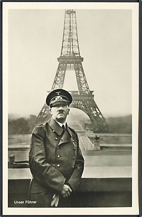 Unser Führer Adolf Hitler med Eiffeltårnet i baggrunden. Photo Hoffmann u/no. 