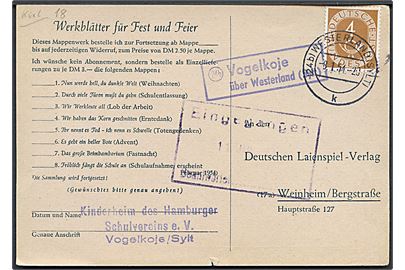 4 pfg. Ciffer på tryksagskort annulleret Westerland (Sylt) d. 8.1.1954 og sidestemplet (24b) Vogelkoje über Westerland (Sylt) til Weinheim.