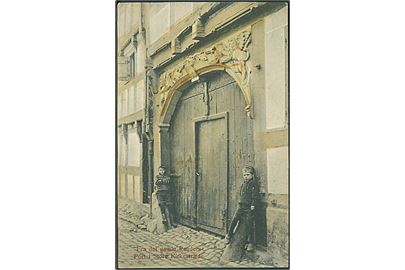Randers, Store Kirkestræde med gammel port. J. M. Jensen no. 223. Kvalitet 8
