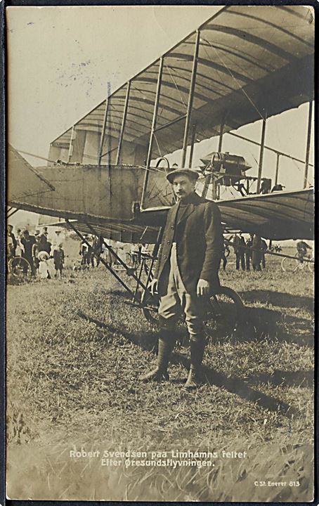 Robert Svendsen i Linhamn efter Øresundsflyvningen d. 17.7.1910. Stenders no. 813. Kvalitet 7