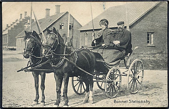 Bonnet, stationsby med hestevogn. Stenders no. 13601. Kvalitet 7