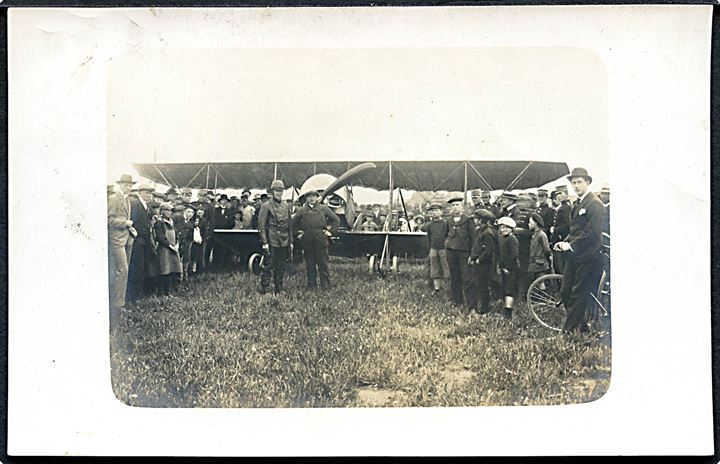 Rundskuedagen i Odense 28.-29.5.1916 med Løjt. Pollner i hærens skolemaskine no. 7. Fotokort u/no. Kvalitet 8