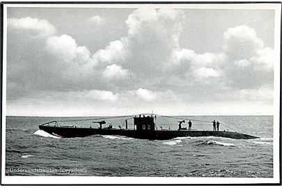 Dansk Marine. Nordisk Luft-Foto no. M8. “Dryaden”, undervandsbåd “D2”. Kvalitet 10