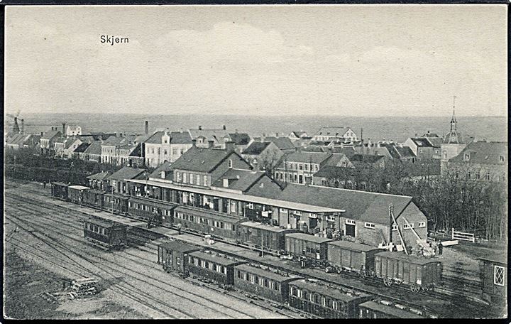 Skjern, jernbanestation med togvogne. Th. Thomsen no. 147. Kvalitet 8