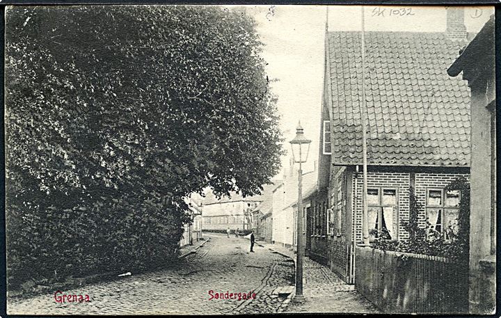 5 øre Chr. IX på brevkort (Søndergade, Grenaa) annulleret med stjernestempel RANUM og sidestemplet bureau Hobro - Løgstør T.1128 d. 21.9.1907 til København.