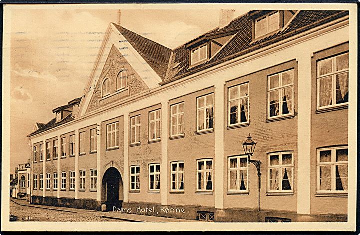 15 øre Chr. X på brevkort (Dams Hotel, Rønne) annulleret København d. 27.8.1924 og sidestemplet Fra Bornholm til Hillerød.