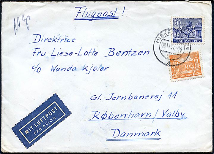 25 pfg. og 30 pfg. på luftpostbrev fra Berlin d. 3.11.1951 til København, Danmark.