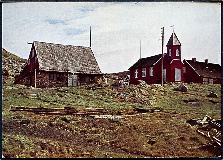 Grønland. Upernavik. Den gamle Kirke og Grønlandsk Handels tidligere butik. KGH no. 62. Trykt af Grønlund. Uden tiltryk. 