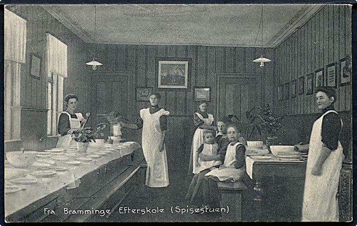 Bramminge, Efterskole, interiør fra spisestuen. C. K. Olsen no. 54105.