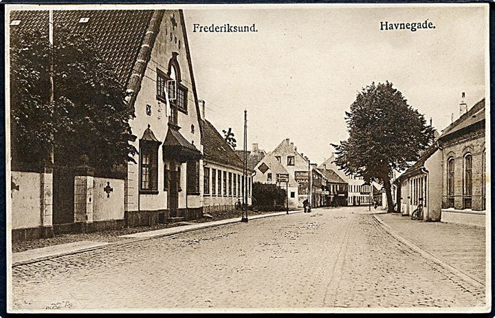 Frederiksund, Havnegade. Johs. Brorsens Forlag no. 6. 