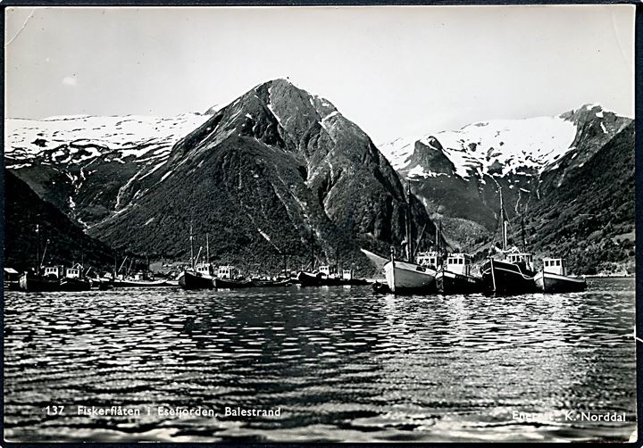 Norge. Fiskerflåten i Esefjorden, Balestrand. K. Norddal no. 137. Norddals Kunstforlag u/no. 