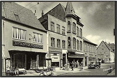 Jefsens Boghandel ved Torvet i Tønder. Stenders Tønder no. 97.