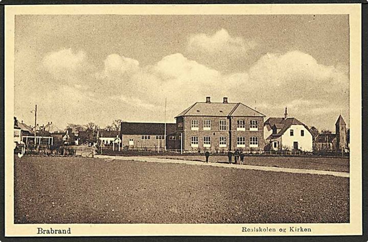 Realskolen og kirken i Brabrand. C. Lindqvist u/no.