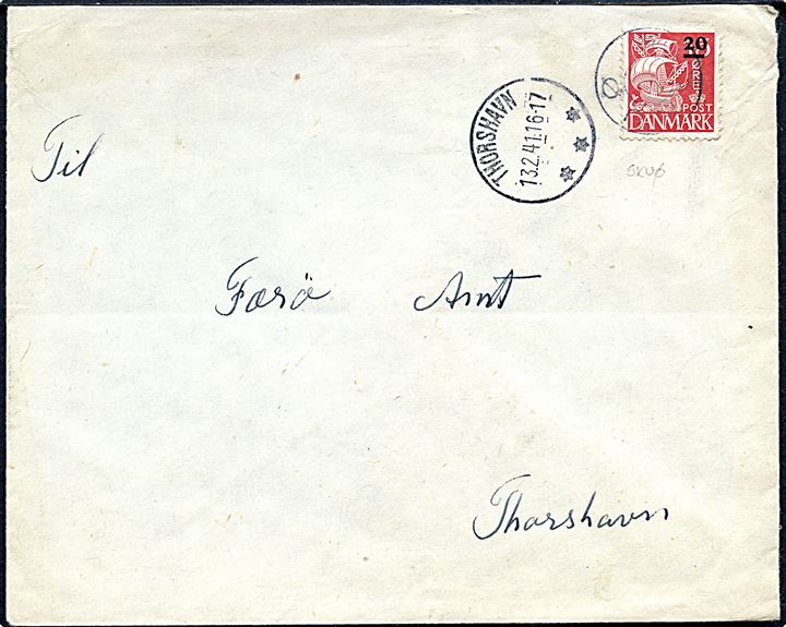 20/15 øre Provisorium på brev annulleret med uldent udslebet stjernestempel SKUØ og sidestemplet brotype IIIc Thorshavn d. 13.2.1941 til Færø Amt i Thorshavn.