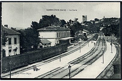Frankrig. Sommières (Gard). La Gare. Jernbanestation med tog. C. Denuc u/no. 