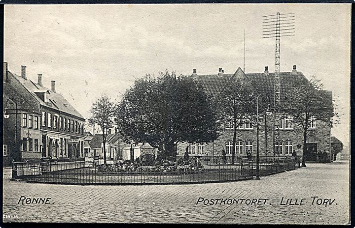Bornholm. Rønne. Lille Torv med Postkontoret. Colbergs Boghandel no. 239-16. 