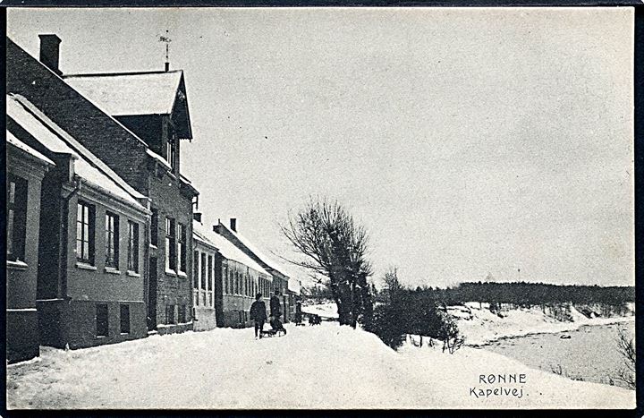 Bornholm. Rønne. Kapelvej i sne. Colbergs Boghandel no. 4. 