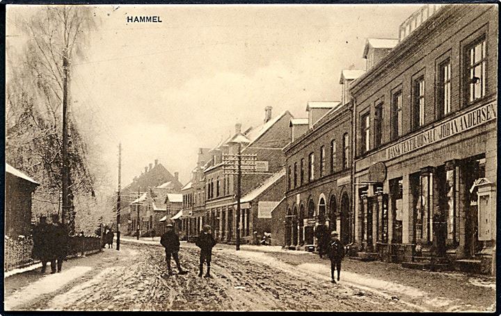 Hammel gadeparti med sne. E. L. A. no. 198. Frankeret med 5 øre Chr. X annulleret brotype IIIb Hammel d. 14.5.1918 til Aarhus.