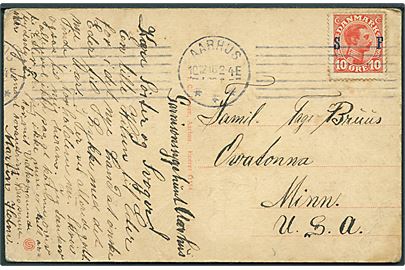10 øre Soldaterfrimærke på brevkort dateret Garnisionssygehuset og stemplet Aarhus d. 10.12.1918 til Owatonna, Minn., USA. Sjælden anvendelse af soldaterfrimærke til udlandet. 