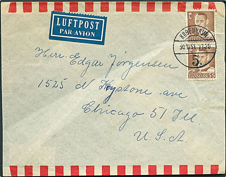 55 øre Fr. IX i lodret parstykke på luftpostbrev fra København d. 30.11.1951 til Chicago, USA. 