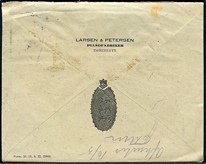 20 øre Chr. X i parstykke med perfin “LP” på anbefalet lokalbrev fra firma Larsen & Petersen i Kjøbenhavn d. 14.5.1924. Sjælden perfin. 
