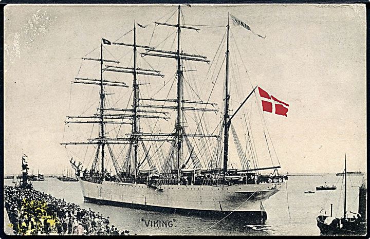 Viking, 4-mastet bark, skoleskib afgår fra København. Stenders no. 11623.