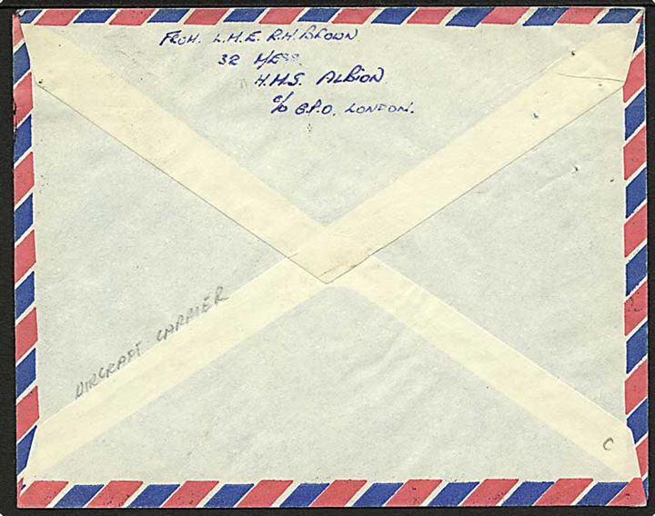 2½d Elizabeth på luftpost flådebrev 1956 stemplet Post Office / Maritime Mail til London, England. Fra HMS Albion (Aircraft carrier).