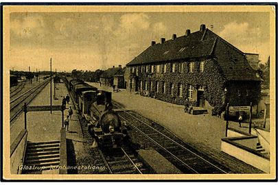 Glostrup Jernbanestation med Lokomotiv. Rudolf Olsens Kunstforlag no. 818. 