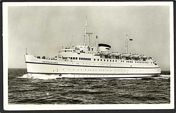 Tysk 10 pfg. Heuss (2) på brevkort (Færgen Deutschland) annulleret med skibsstempel Fährschiff Deutschland Grossenbrode - Gedser d. 20.9.1959 til København, Danmark.