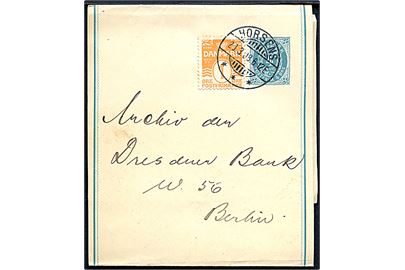 4 øre helsagskorsbånd opfrankeret med 1 øre Bølgelinie sendt som tryksag fra Horsens d. 23.3.1908 til Berlin, Tyskland.