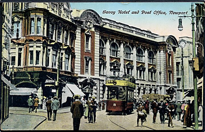 Savoy Hotel and Post Office, Newport. Med sporvogn no. 8. Series no. 2492. (Afrevet mærke). 