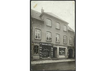 Vestergades Kaffebod og Smørhuset Kronborg. Fotokort u/no.
