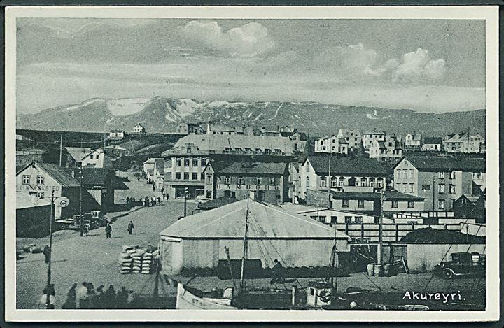 Akureyri, havneparti med fiskefartøj. Stenders no. 11.