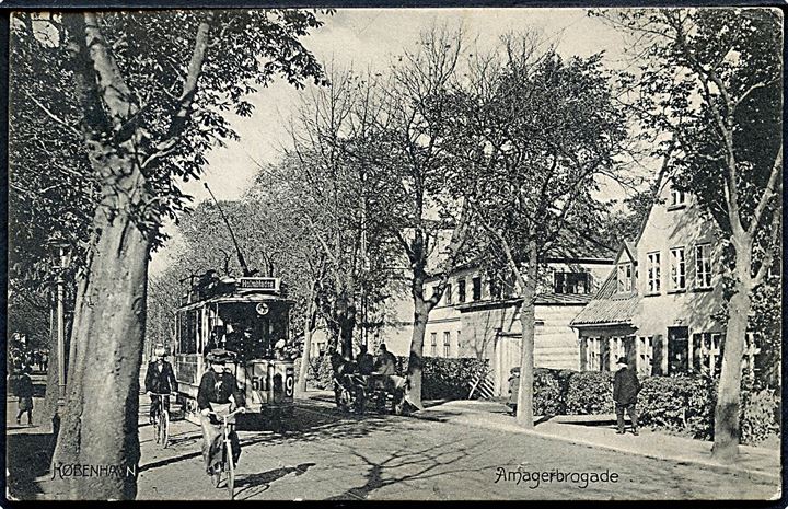 Købh., Amagerbrogade med sporvogn linie 9 vogn 511 til Holmbladsgade. Stenders no. 8067.
