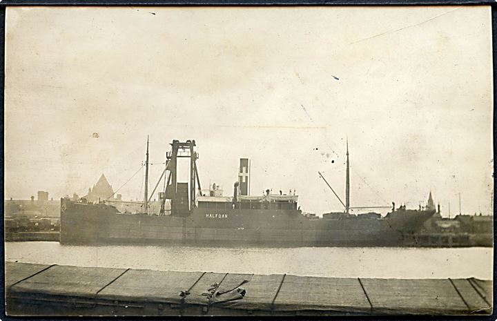 “Halfdan”, S/S, Rederiet Skjold. Sænket af tysk ubåd UB37 ved Eddystone d. 6.12.1916. Fotokort u/no.