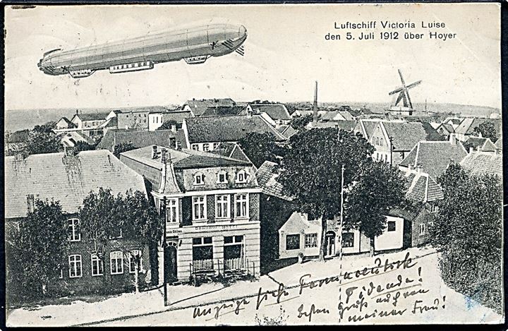 Luftskibet “Victoria Louise” over Højer d. 5.7.1912. A. M. Hansen no. 2578.