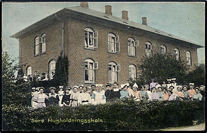 Sorø, husholdningsskolen med elever. Svegård no. 75.