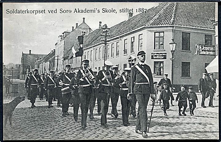 Sorø, Soldaterkorpset ved Sorø Akademi’s skole. A. Clausen no. 12053.